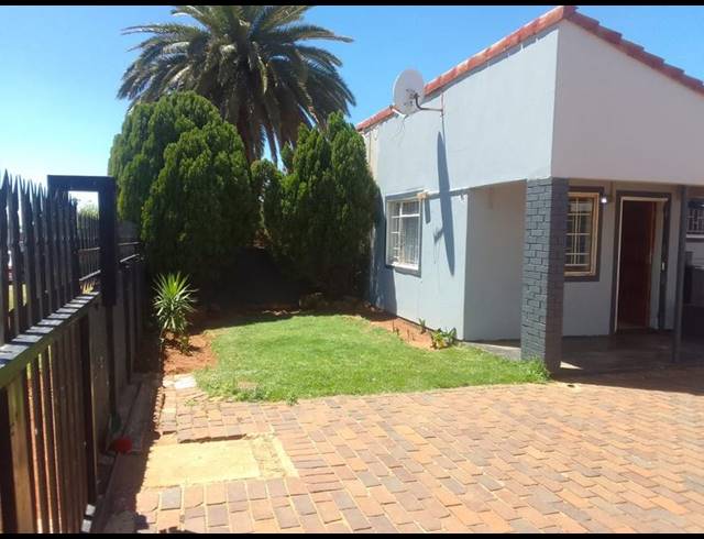 3 BEDROOM HOUSE FOR SALE IN ENNERDALE SOUTH